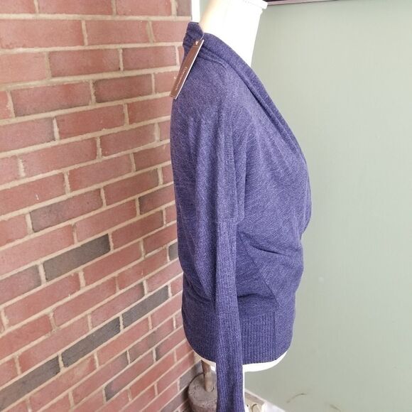 Myan charcoal grey sweater bought at Francesca's - Picture 2 of 7